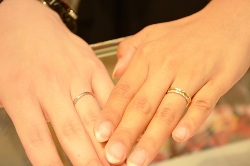 幸せカップル｜結婚指輪