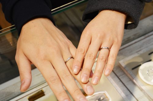 結婚指輪｜幸せカップル
